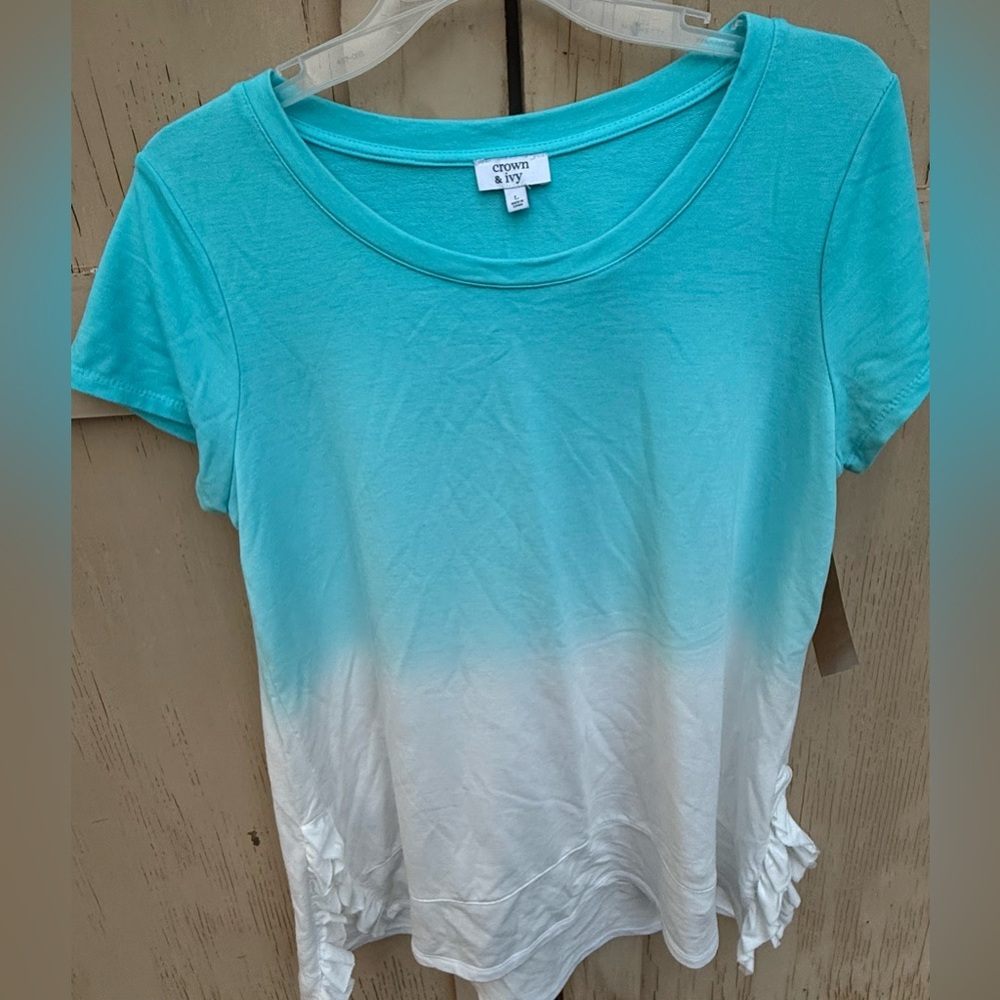 Crown & Ivy Women's Teal and White Gradient Blouse